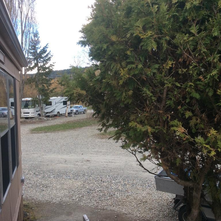 Robert'S Roost Rv Park Resort Quesnel Zewnętrze zdjęcie